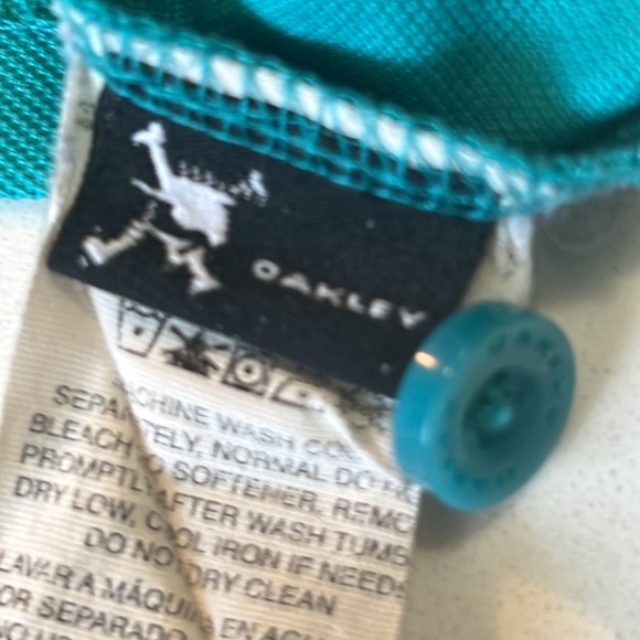 Turquoise OAKLEY Golf Shirt.  Size Large. - Picture 4 of 10